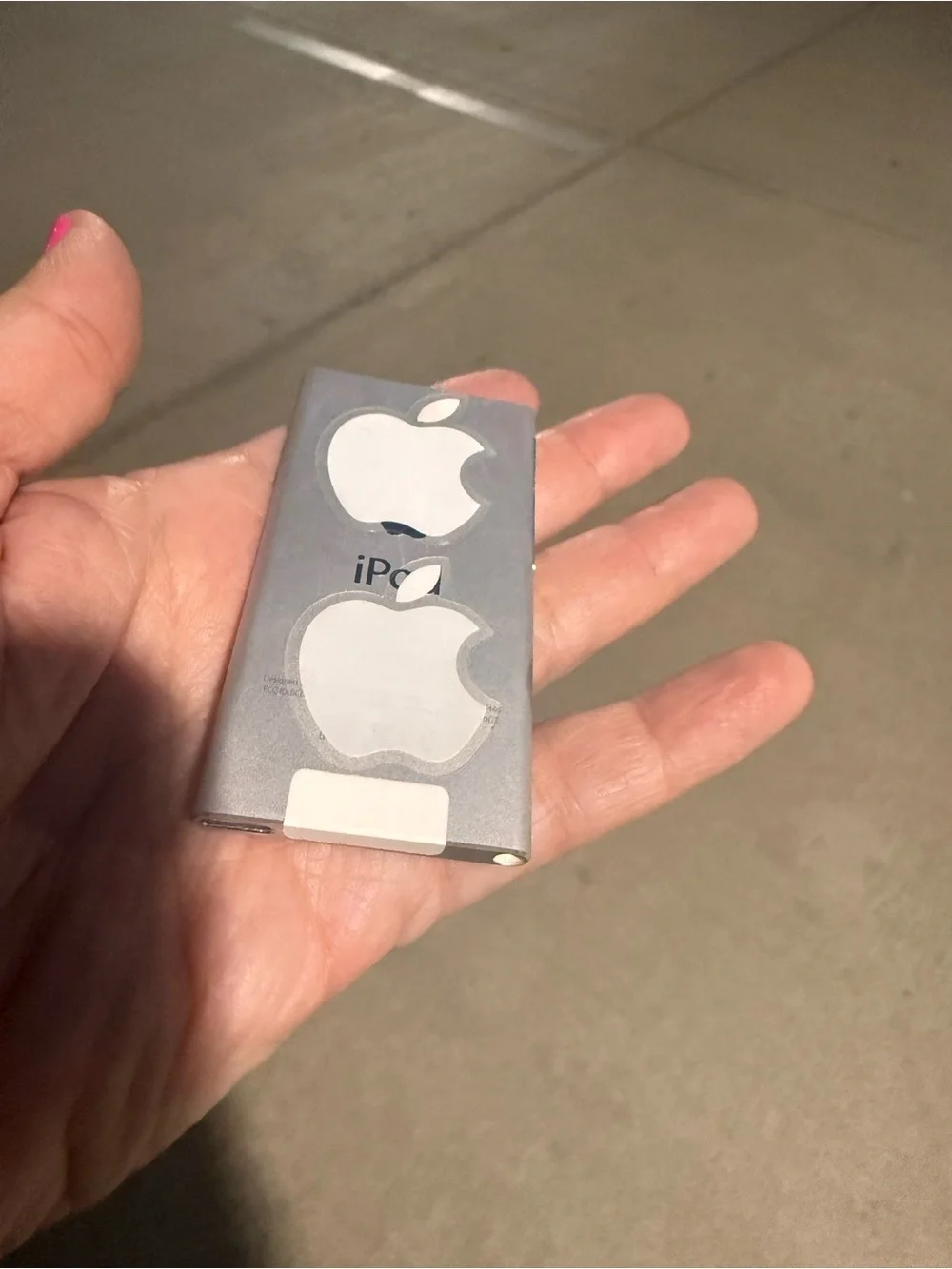 Apple compact silver